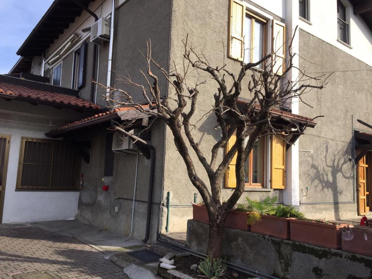 B & B Da Giusy Corte Franca Exterior photo