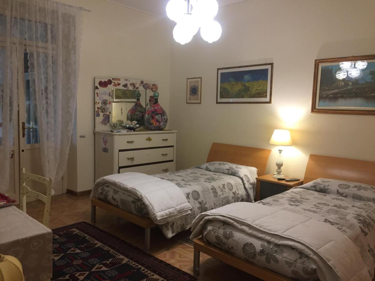 B & B Da Giusy Corte Franca Exterior photo