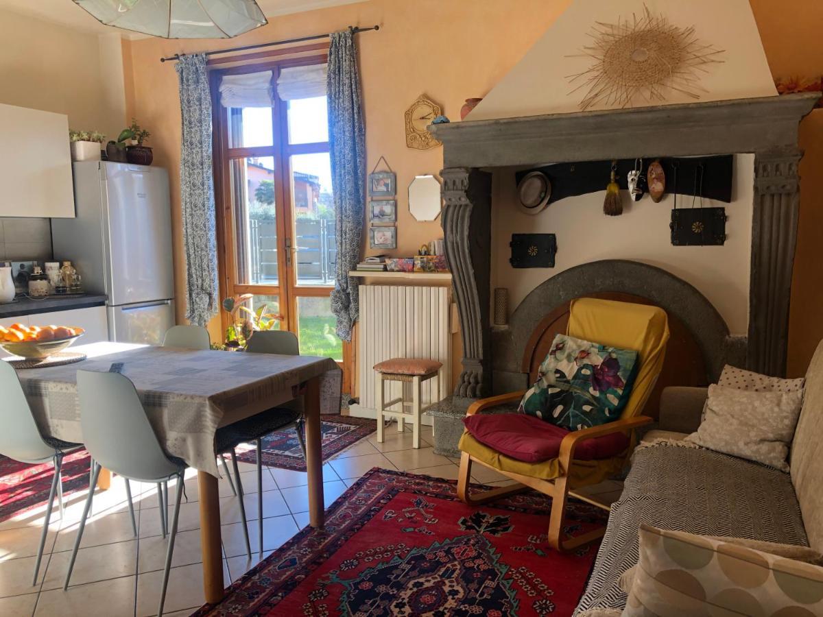 B & B Da Giusy Corte Franca Exterior photo